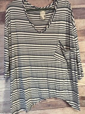 Blu Pepper Black & White Striped V-Neck Pocket Top